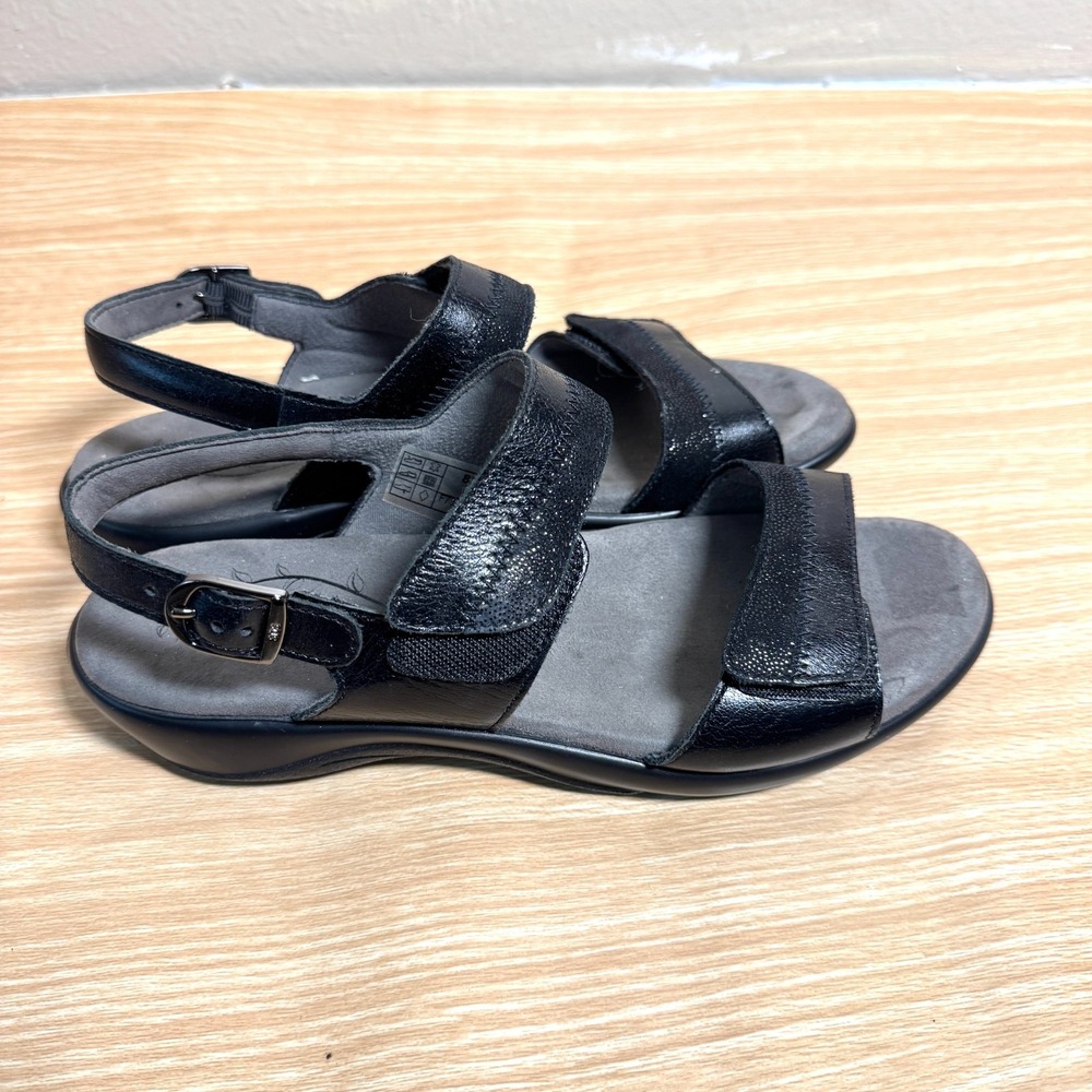 SAS Nudu Sandals Women's US 8.5N Black Leather Padded Adjustable Straps Comfort